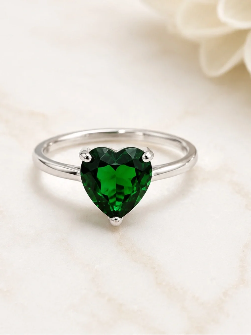 Emerald Green Heart Jewelry Set in 925 Sterling Silver